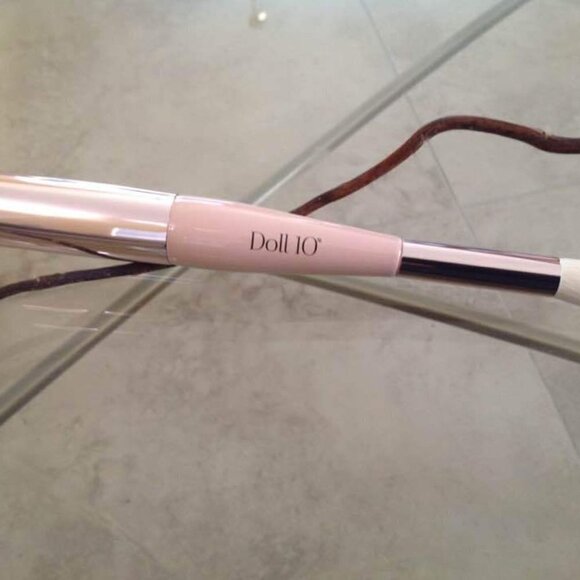 Doll 10 Double Ended Foundation and Concealer Brush No. 7 - Brand New! - Picture 2 of 5